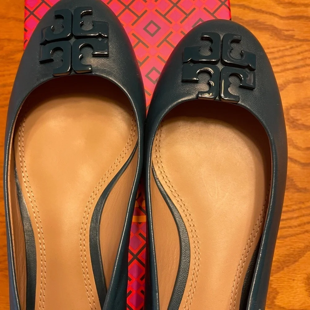 Tory Burch Women’s Ballet Flat. New